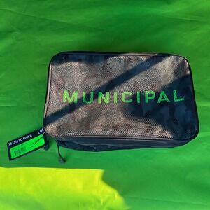 MUNICIPAL Travel Bag Dopp Kit Organizer Black Mesh Logo Zippered Pouch‎